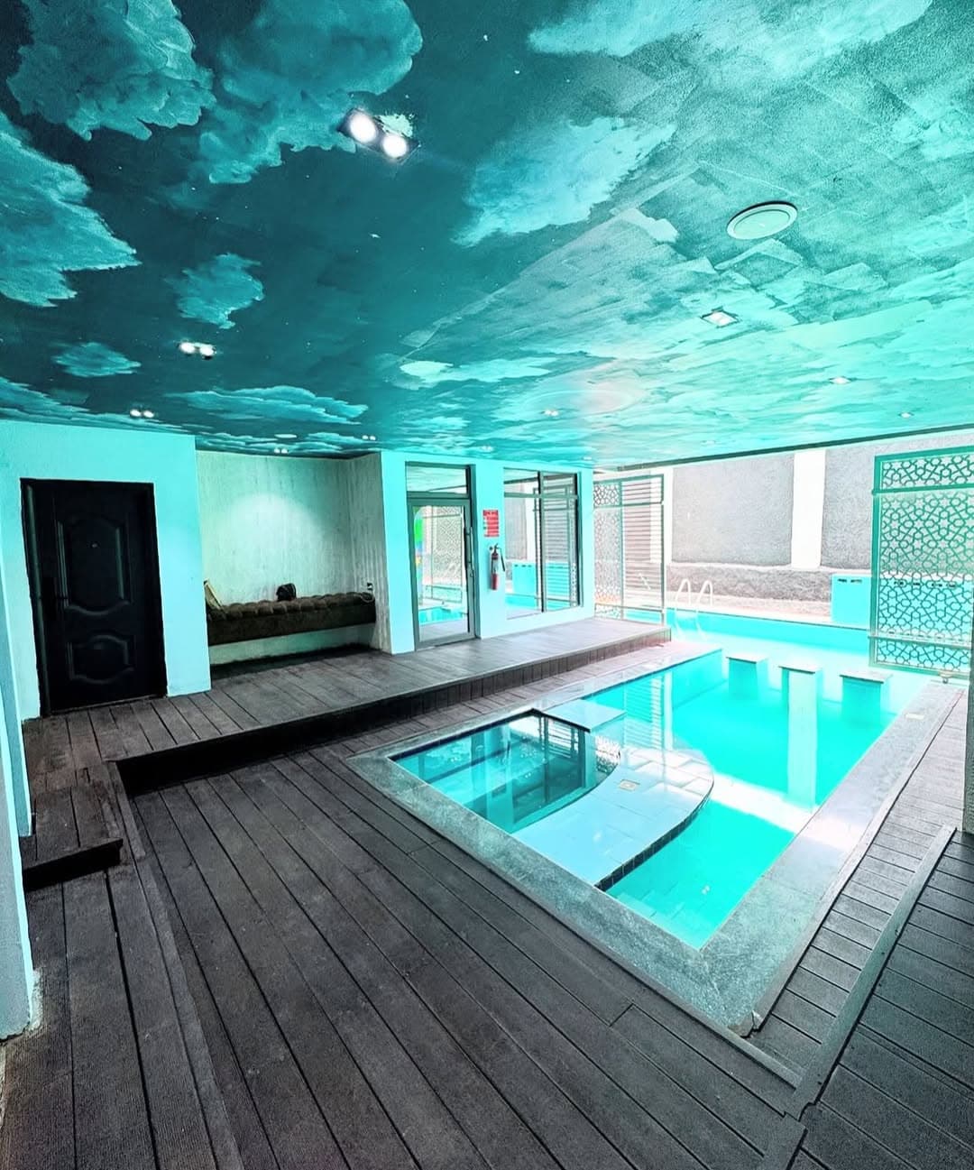 Skyline Penthouse — view 2