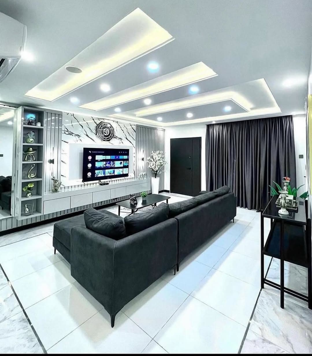 Interior of Onyx Duplex